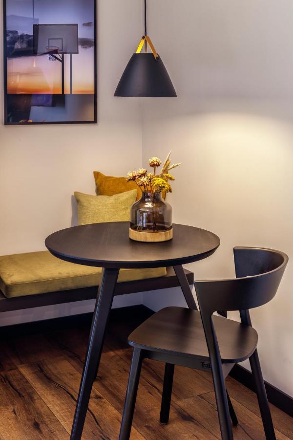 Black F House - Serviced Apartments Friburgo in Brisgovia Esterno foto